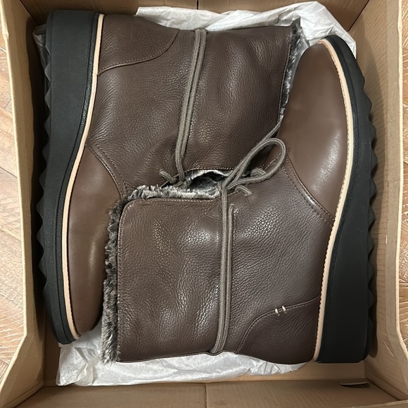 NEW Clarks Shannon Pearl Taupe Leather Lace Up Bootie Boot with Faux Fur Lining - Picture 12 of 17